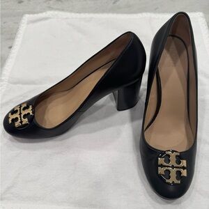 Tory Burch Janey black leather 85 mm block heel pumps size 8.